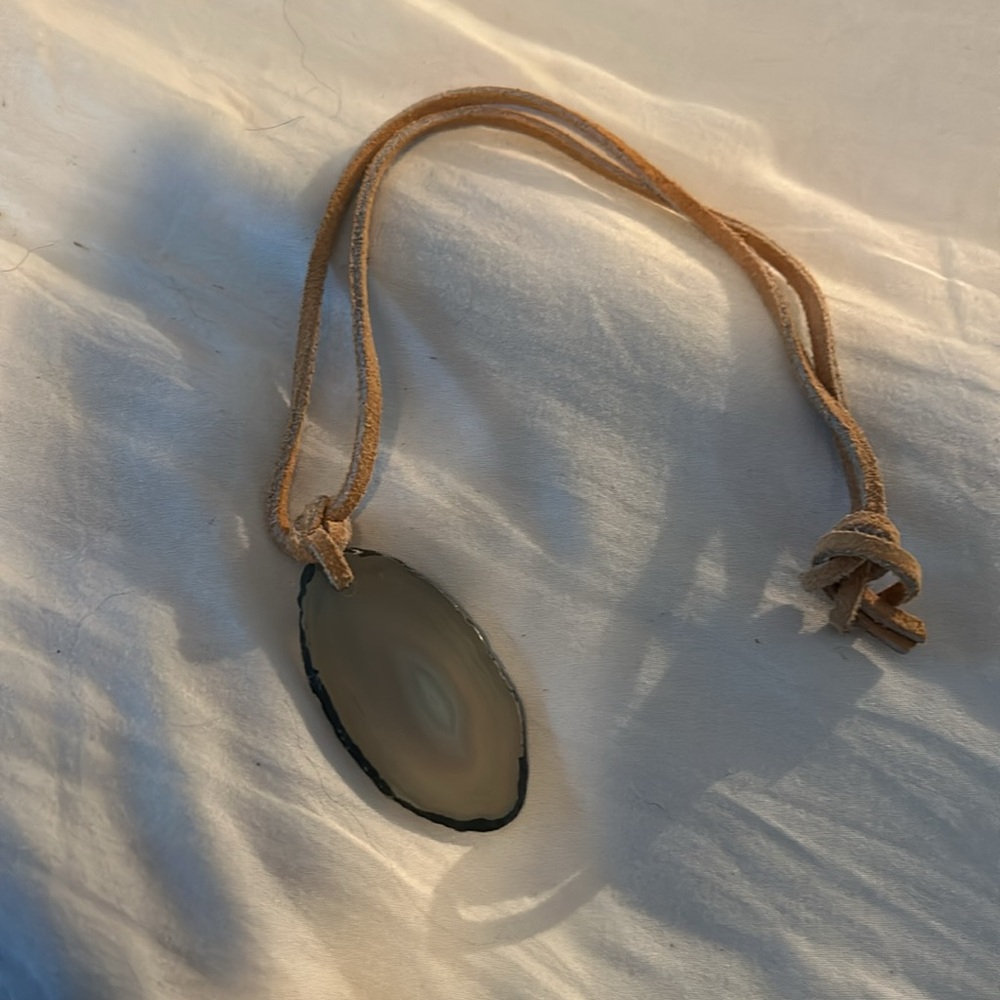 Leather agate necklace